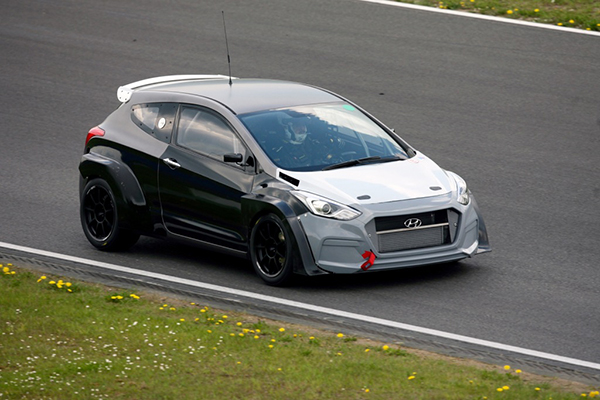 Hyundai Motor Runs Three Cars at the Nürburgring 24h Race Including i30 2.0 Turbo Development Car_1