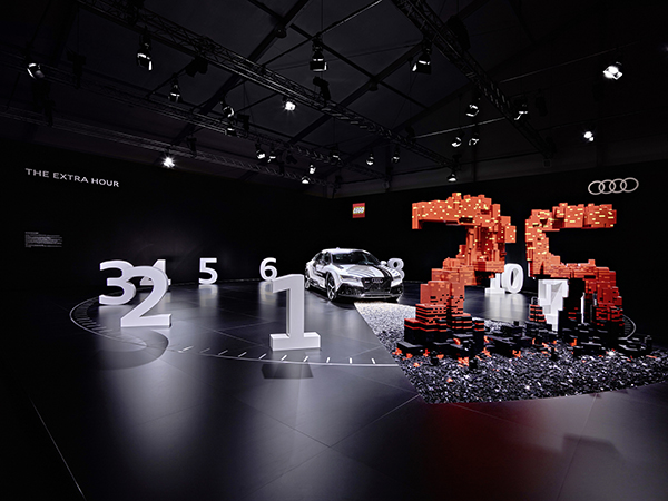 More freedom thanks to more time: the central customer benefit offered by autonomous driving is being showcased by Audi at Design Miami/.  Audi worked together with the LEGO Group to develop “The extra hour” installation.